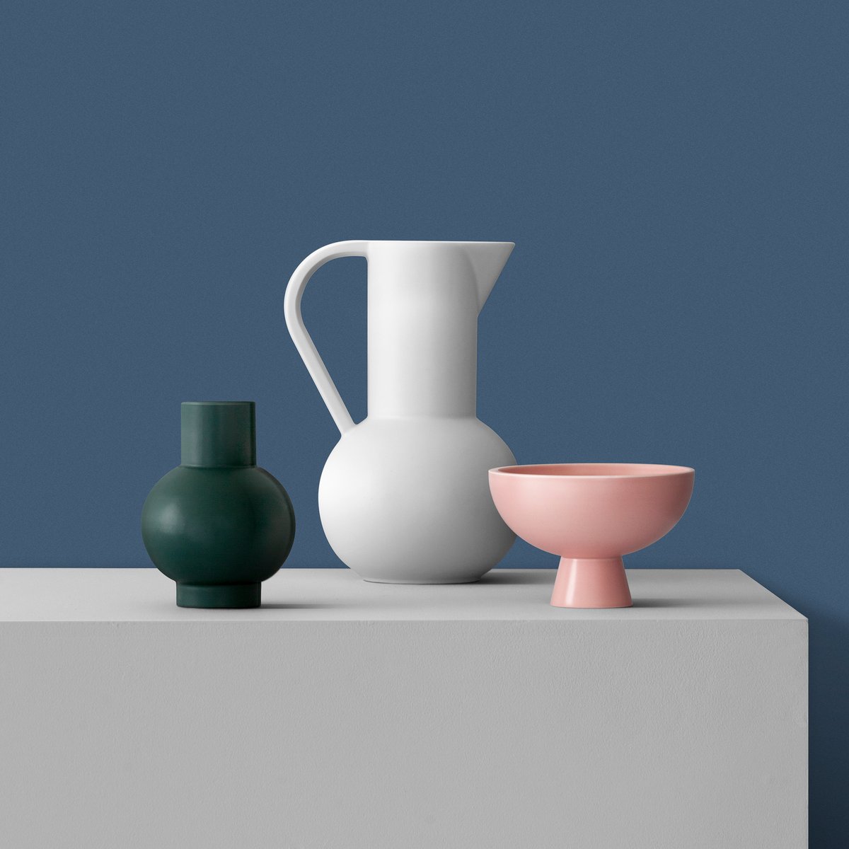 Medium Coral Blush Modern Pedestal Bowl - Image 3